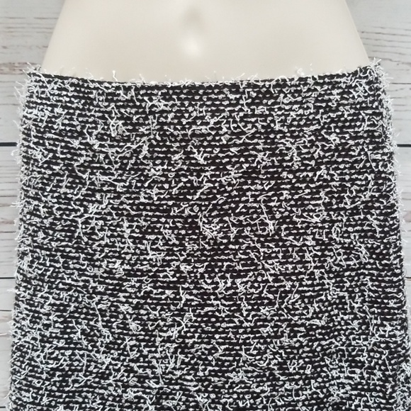 Calvin Klein Black and White Pencil Skirt - Picture 4 of 7